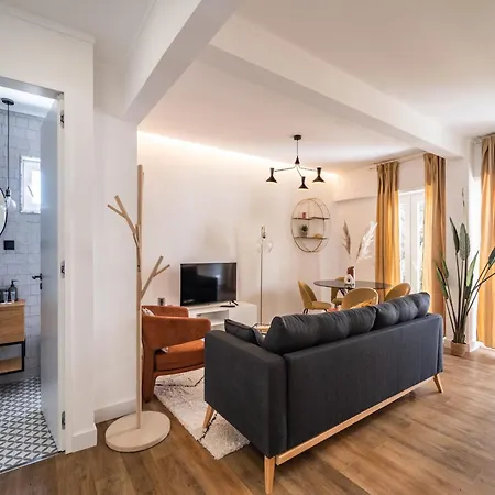 Akicity Campolide Wood דירה ליסבון