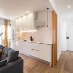 Akicity Campolide Wood Διαμέρισμα *