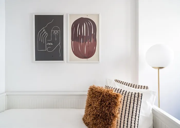 Akicity Campolide Wood Lisboa